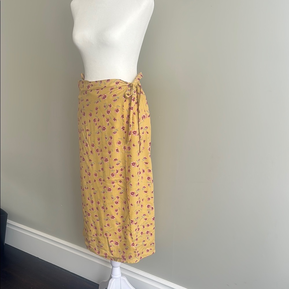 URBAN Romantics Yellow Floral Midi Skirt